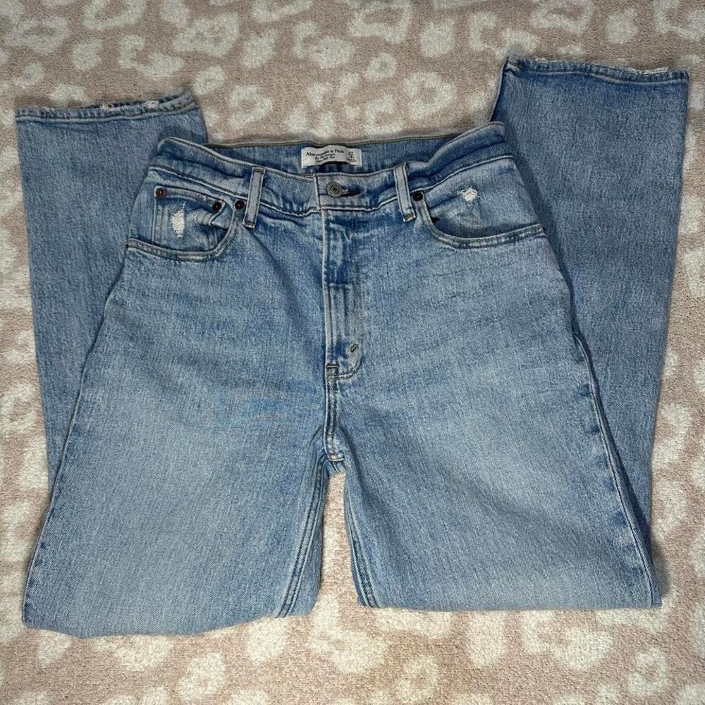ABERCROMBIE & FITCH 90s STRAIGHT ULTRA HIGH RISE — 27 / 4R‎